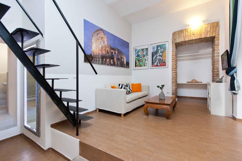 Colosseo Accomodation Apartment Rome