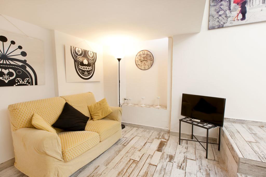 Apartamento Colosseo Accomodation *